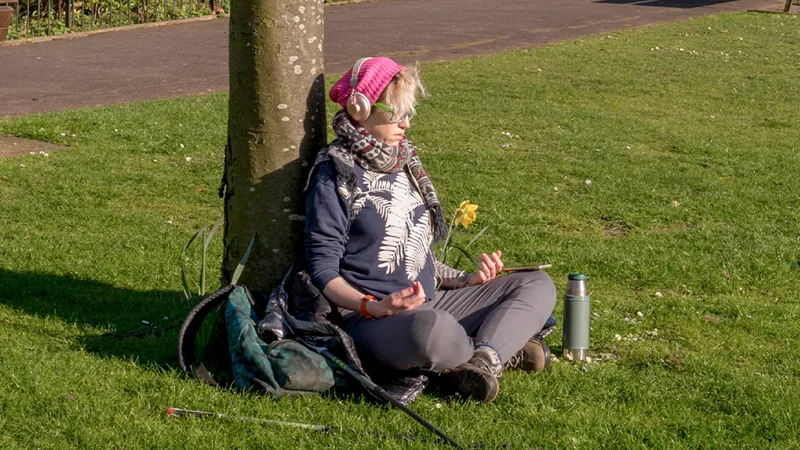 ‘แม้สติปัญญาจะคงที่ แต่ศักยภาพที่ดึงออกมาใช้ กลับเปลี่ยนไปในแต่ละวัน’  แล้วเราจะรับมืออย่างไร ในวันที่สมองเราอ่อนล้า?