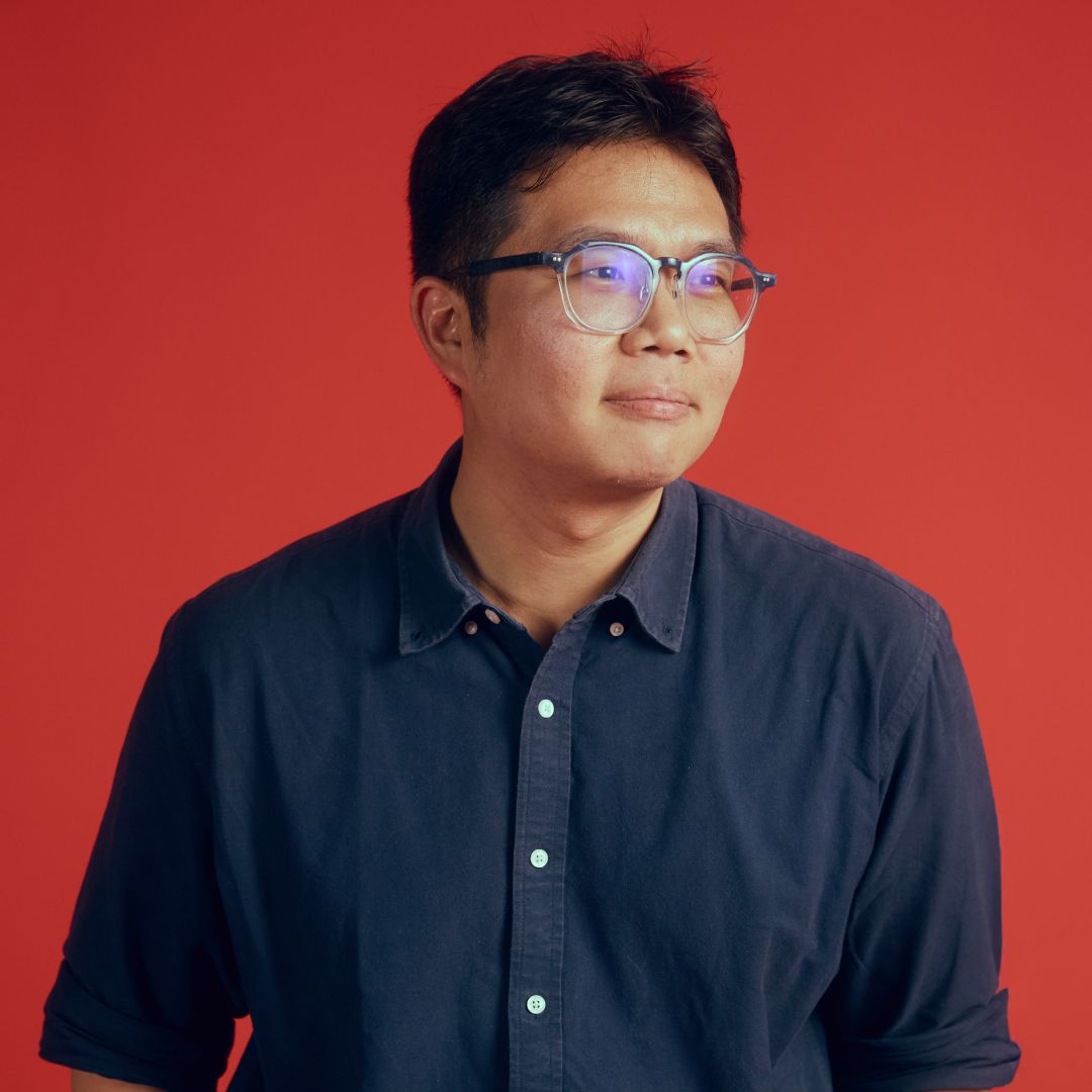 MIRROR50 : ‘อุ้ย - รัชฏ์ภูมิ บุญบัญชาโชค’ คนทำหนังนอกขนบที่อยากท้าทายระบบด้วย ‘ความไร้สาระ’ 