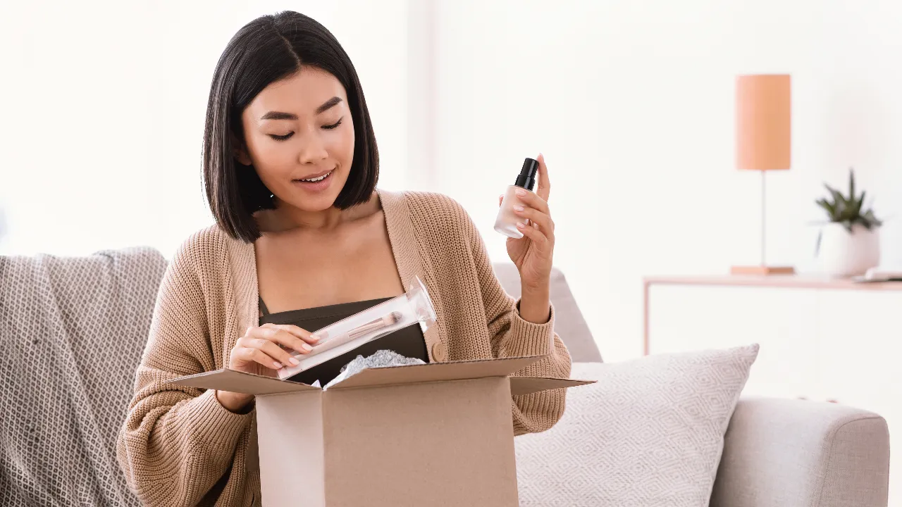 แนะนำ 10 สกินแคร์เคาน์เตอร์แบรนด์ใน Shopee Lazada เข้าร่วม Easy E-Receipt 2568