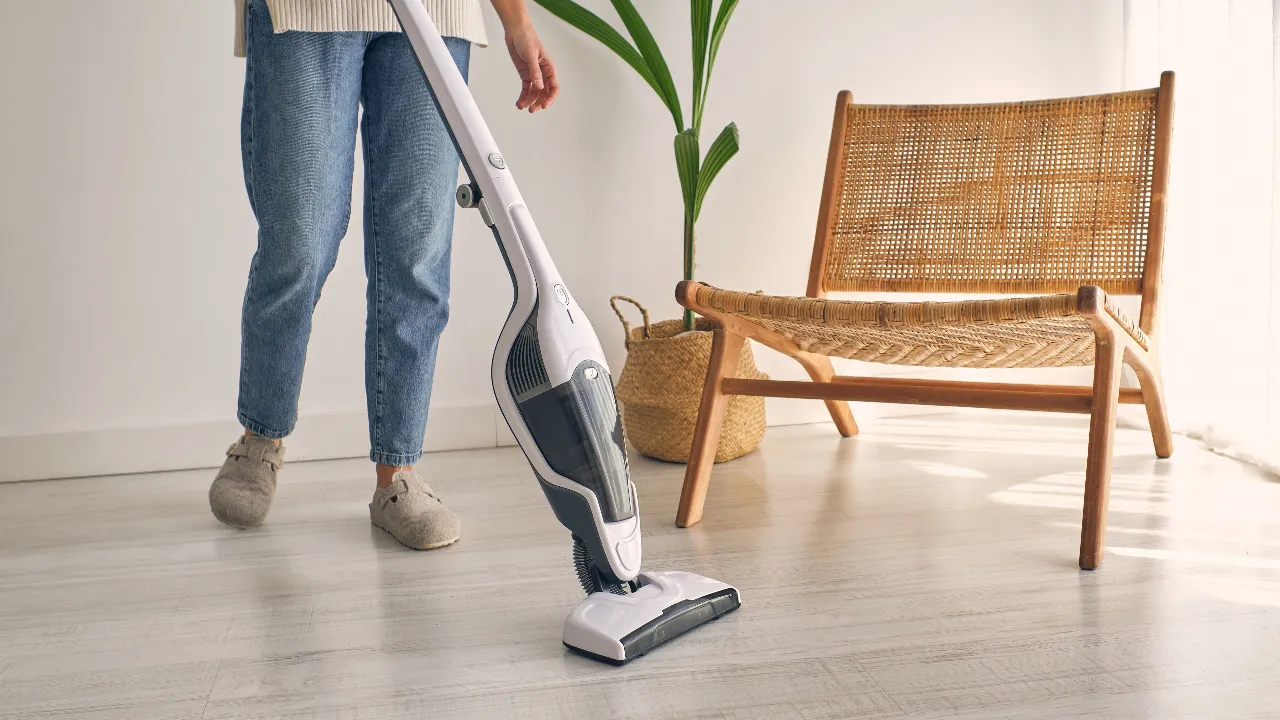 แนะนำ 10 เครื่องดูดฝุ่นไร้สาย ยี่ห้อไหนดี 2025 พลังสูง ใช้งานง่าย ดูดฝุ่นเกลี้ยง