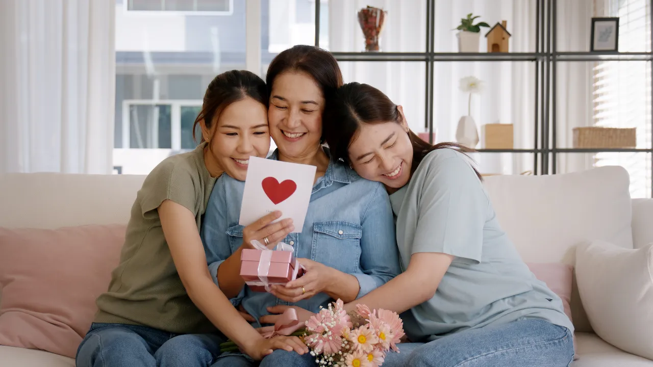 10 ของขวัญวันแม่ เพื่อสุขภาพ 2568 บอกรักแทนใจ ช่วยเสริมสุขภาพที่ดี