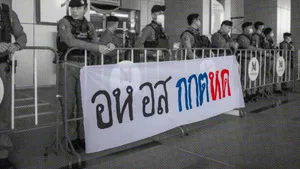 จาก #ผนงรจตกม สู่ “กินก๋วยเตี๋ยวหกคน” ปรากฏการณ์ตัวย่อบนโลกโซเชียล ทำไมคนรุ่นใหม่ ไม่เคยหยุดสร้างภาษาใหม่ ไม่ต้องแปล แต่แชร์ความรู้สึกร่วมกันได้