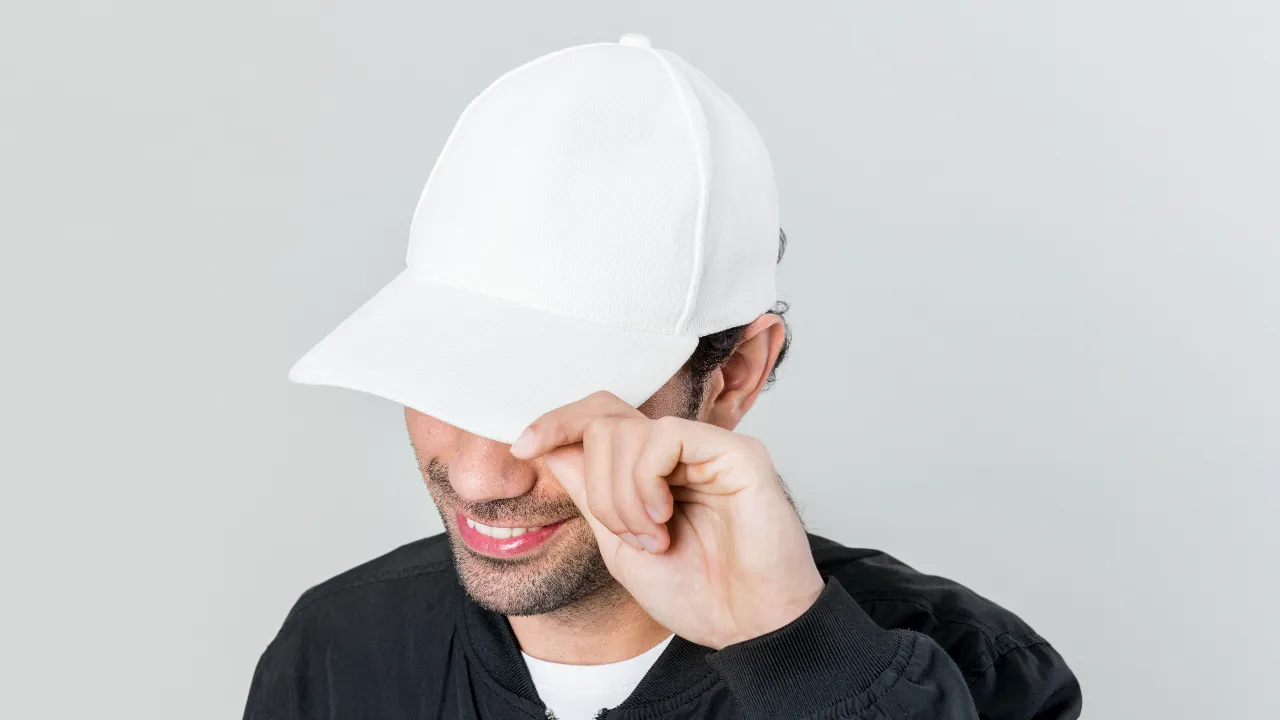 10 หมวกแก๊ป แบรนด์ไหนดี 2025 หมวกแก๊ปผู้หญิง-ผู้ชาย แมตช์ได้หลายลุค