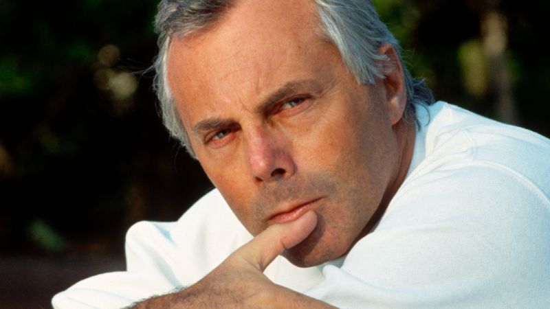Legacy of Giorgio Armani: รำลึกถึงชายผู้ออกแบบสูทให้ทรงอำนาจแต่นุ่มนวลและทำให้เครื่องแต่งกายเรียบเฉยกลายเป็น ‘เซ็กซี่’ 