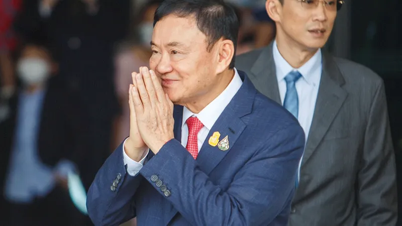 พระราชทานอภัยลดโทษทักษิณ จากจำคุก 8 ปี เหลือ 1 ปี