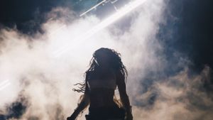 มองย้อนการกลับมาของ 'Rave Culture' หลัง Charli xcx ประกาศสิ้นสุด 'brat summer'