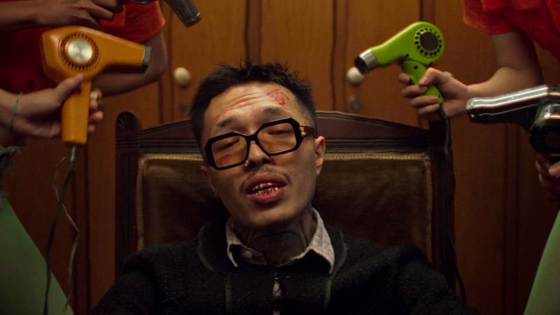 ทำไมเรื่องรักและสุนทรียะแบบ YOUNGOHM ในอัลบั้ม ‘ไฟกลางคืน’ ถึงเอาชนะใจคนฟังเพลงในชั่วโมงนี้ได้?